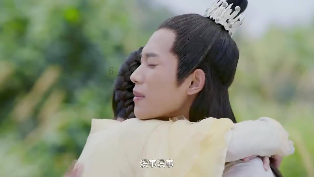 淮海战役庆功宴,一副司令当众掀桌离席,邓公笑道:随他去吧