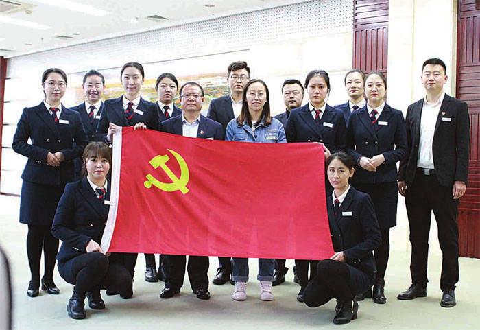 梁山县行政审批服务局开展建筑业企业资质延续换证工作